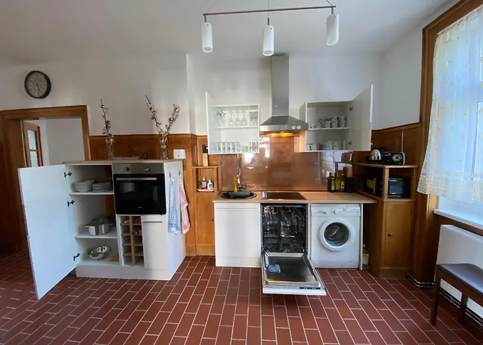 Honiger Historic Townhouse Center 12min - Airport 11min דירה *