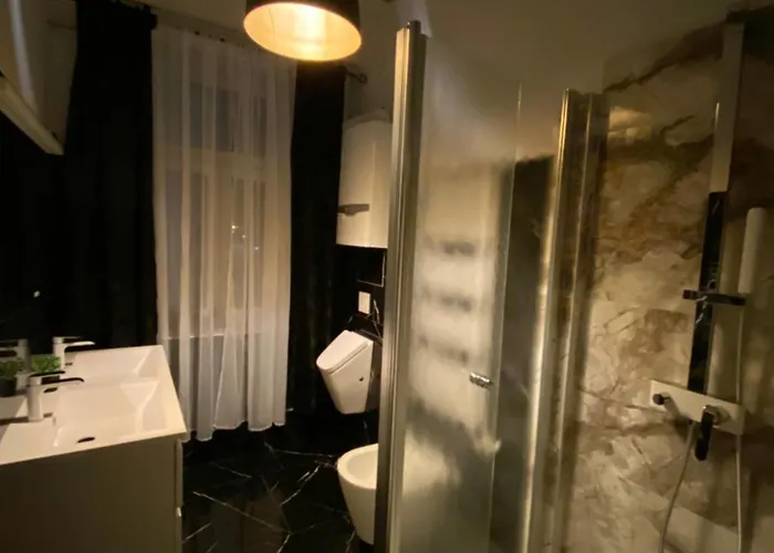 Honiger Historic Townhouse Center 12min - Airport 11min * וינה