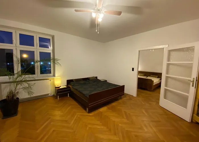 Honiger Historic Townhouse Center 12min - Airport 11min