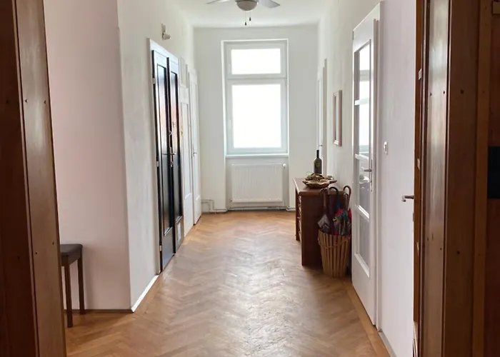 Honiger Historic Townhouse Center 12min - Airport 11min * וינה