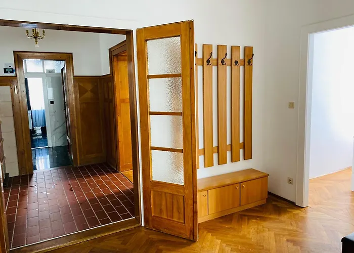Honiger Historic Townhouse Center 12min - Airport 11min * וינה